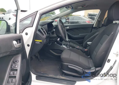 2018 Kia Forte Lx из США, поврежденный, VIN 3KPFK4A76JE242453